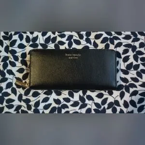 Kate Spade New York Slim Continental Wallet