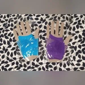 Gallery image 2 for Costume Culture I Love the 80's Asymmetrical T-Shirt & Gloves
