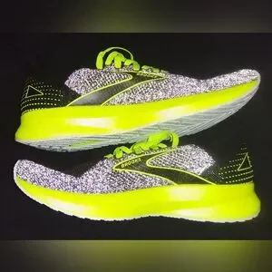 Gallery image 1 for Brooks Levitate 5 Running Shoes, Men's 9.5