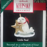 Gallery image 2 for Hallmark Keepsake Wreath & Mini Ornament