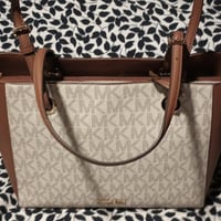 Gallery image 6 for Michael Kors Walsh Tote in Vanilla