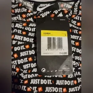 Gallery image 3 for Nike Just Do It Graphic T-Shirt, Small