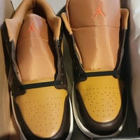 Gallery image 1 for Air Jordan 1 SE Low Men's Sneakers