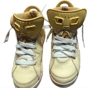 Gallery image 1 for Air Jordan 6 Retro Dynamic Yellow Floral