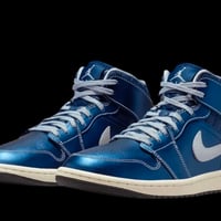 Air Jordan 1 Mid SE Metallic Blue Quilted Basketball Shoes