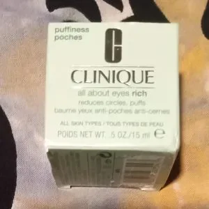 Gallery image 3 for Clinique Skincare Trio