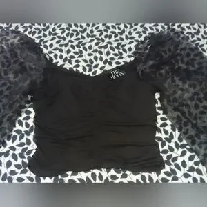 Gallery image 1 for The Moon Crop Top, Size Small