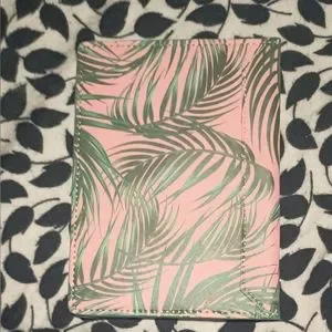 Gallery image 1 for eccolo World Traveler Passport Holder