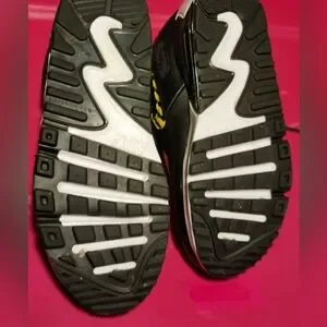 Gallery image 5 for Nike Air Max 90 SE Lil Bugs Sneakers, Youth 4.5