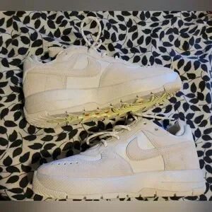 Gallery image 1 for Nike Air FORCE 1 WILD Phantom Low