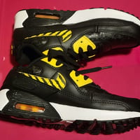 Gallery image 4 for Nike Air Max 90 SE Lil Bugs Youth Size 4.5
