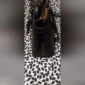 Gallery image 4 for MICHAEL Michael Kors Lynn Satchel, Large