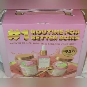 TRULY Beauty Buns of Glowry 4-Piece Set