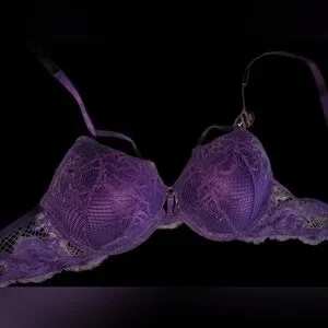 Gallery image 3 for Victoria's Secret Bombshell Plunge Push-Up Bra