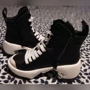 Gallery image 2 for 4CCCCEES Futuristic Boot, EU Size 35