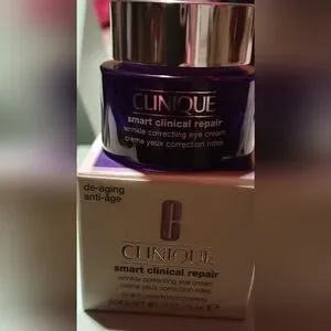 Clinique Smart Clinical Repair Wrinkle Correcting Eye Cream