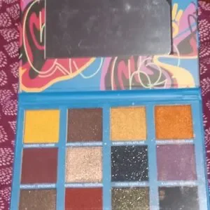 Gallery image 2 for Eyeshadow Palette by Black Radiance, New