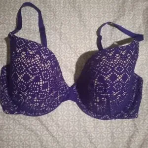 Gallery image 3 for Victoria's Secret Bra, 34DD