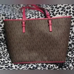 Gallery image 3 for Michael Kors Jet Set Charm in Flame