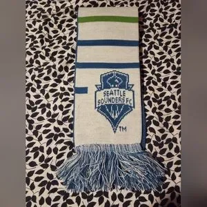 Gallery image 2 for Seattle Sounders 2013 Season Ticket Member Scarf