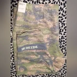 Gallery image 3 for Nike Sportswear Essential Fleece Curve Sweatpants