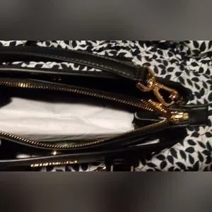 Gallery image 2 for MICHAEL Michael Kors Lynn Satchel, Large