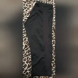 Gallery image 1 for Patagonia Cropped Leggings