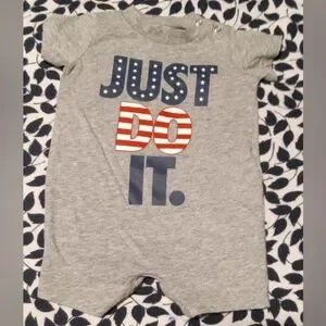 Nike Dri Fit Raglan Romper, Size 3 Months